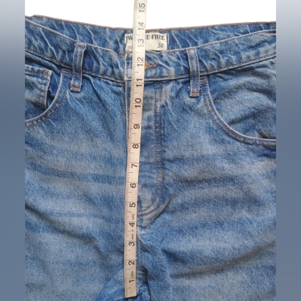 We The Free Women's Boyfriend Jeans - Blue Denim - Picture 8 of 10